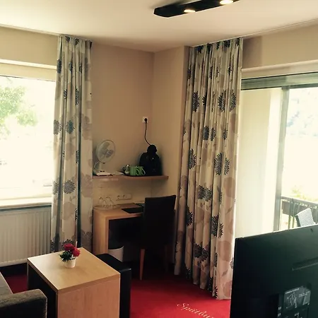 Otel Rheinhotel Lamm