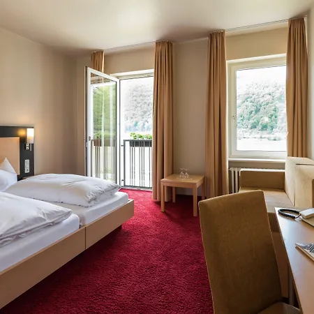 Rheinhotel Lamm Otel 3*