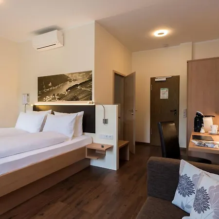 Otel Rheinhotel Lamm