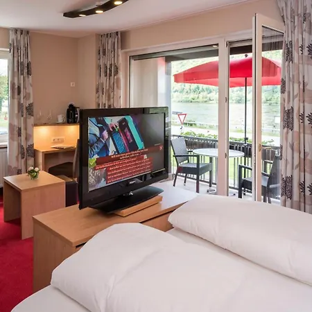 Otel Rheinhotel Lamm 3*