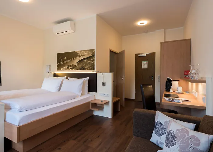 מלון Rheinhotel Lamm רודסהיים אם ריין